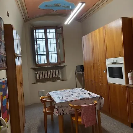 Pallavicino Nel Centro Storico Di *